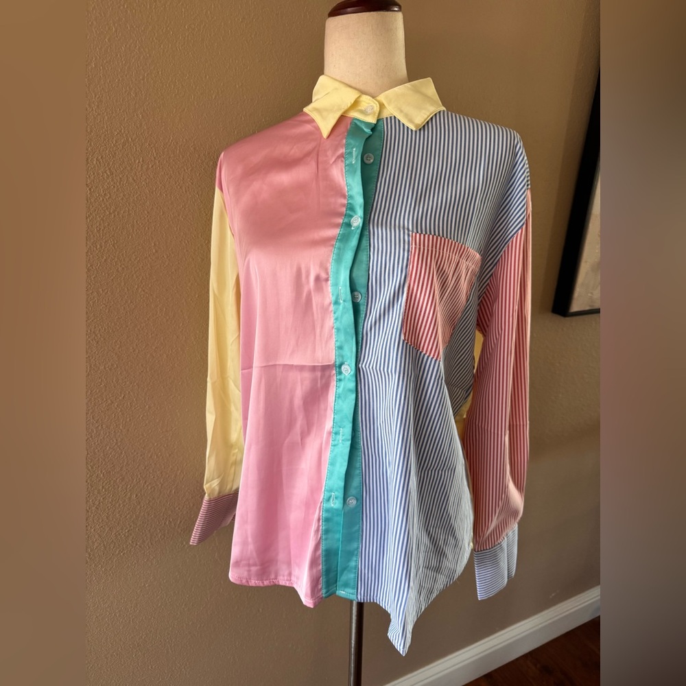 Colorblock Button-Up Blouse - Picture 9 of 10